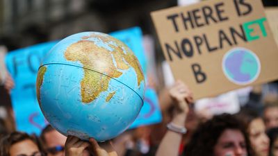 Ist Demokratie zu schwerfällig, um Klimagerechtigkeit zu erreichen?